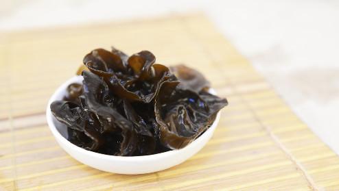 生活中8个唬人的健康流言 感觉冷就喝白酒?