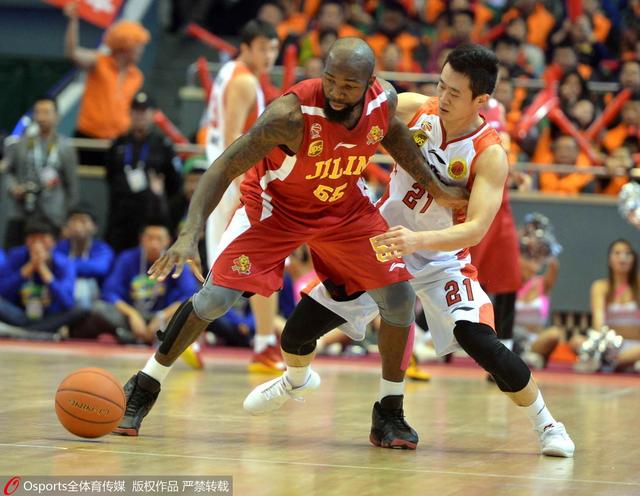 CBA最奇葩队诞生 外援两战184分强人35+12+16