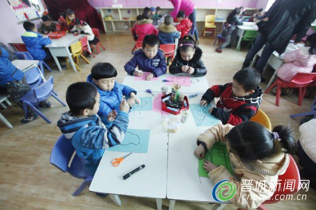 农村娃家门口上了公办幼儿园