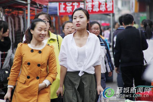 �������Ϲ�ɽ�����������콵ˮ���£���󻹻�Ƶ������