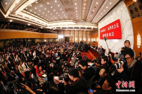 全国政协十二届四次会议今天开幕 两会正式启帷