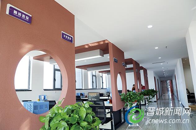 鲲鹏创业梦工场完备的创业服务窗口