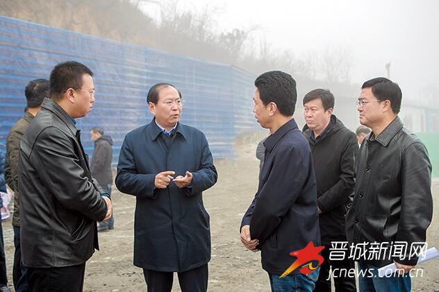 张志川在泽州县检查环保整改事项